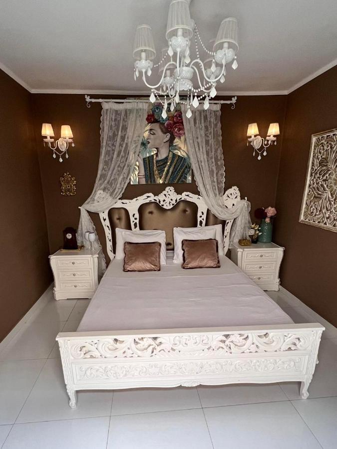 Katerina 2 Bedroom Luxury House ไซคิย์นธอสทาวน์ ภายนอก รูปภาพ