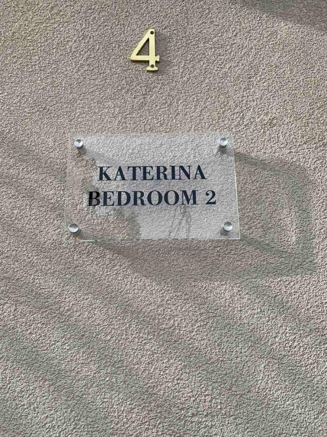 Katerina 2 Bedroom Luxury House ไซคิย์นธอสทาวน์ ภายนอก รูปภาพ